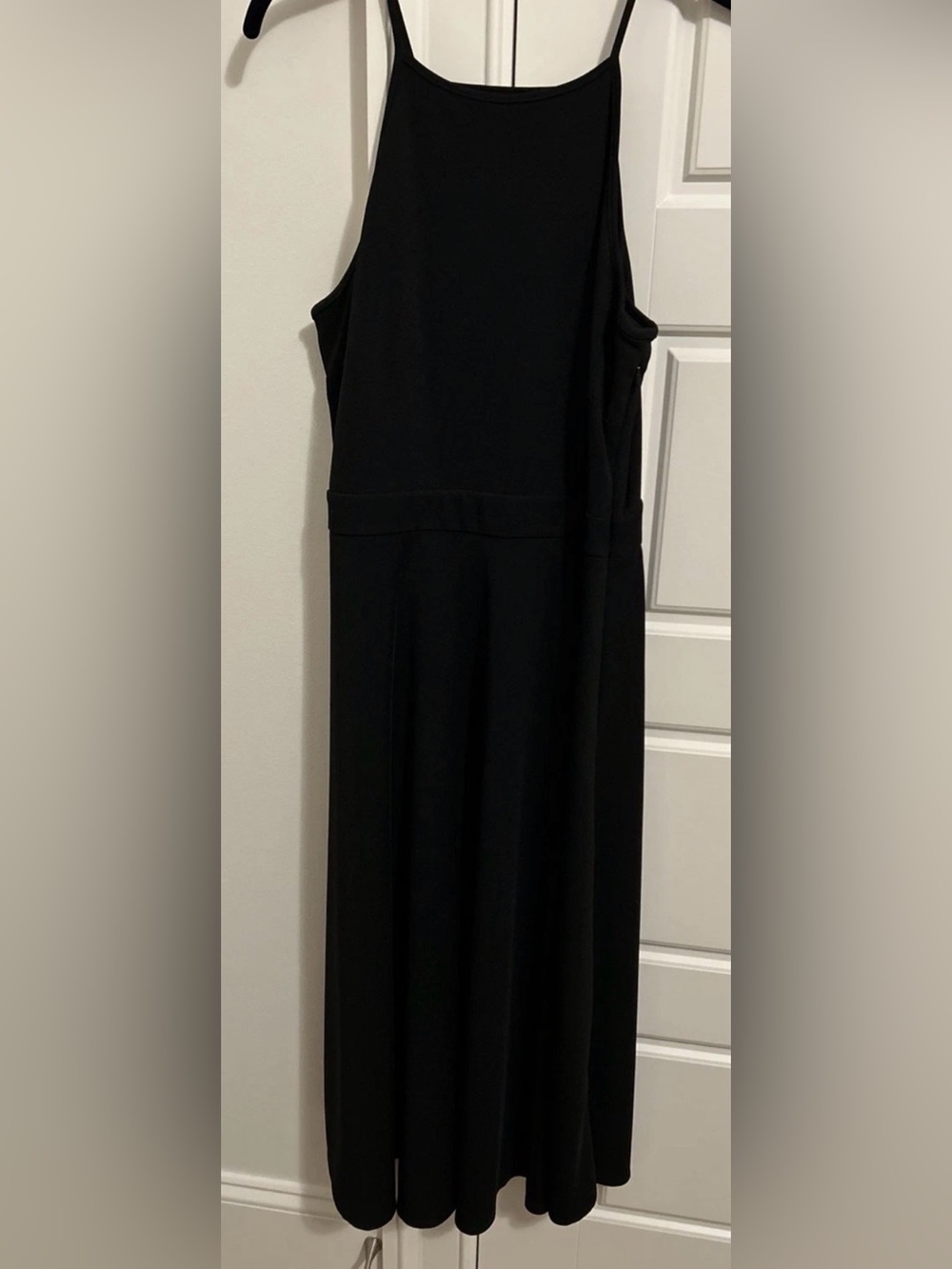 Ann Taylor Sleeveless Black midi Dress